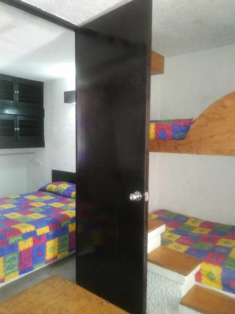 Canadian Resorts Acapulco 23/34