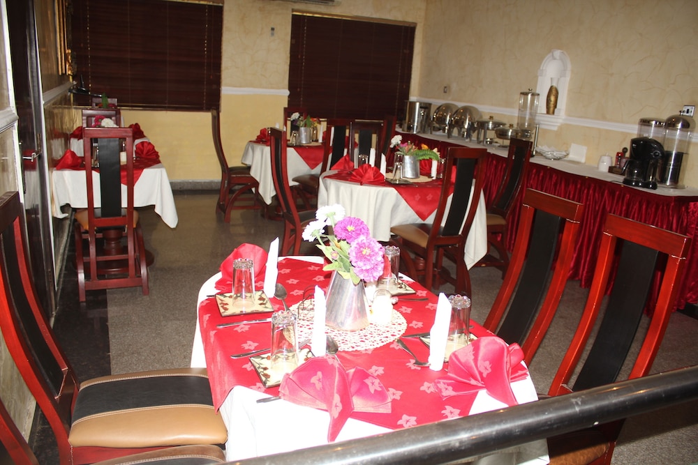 Bestway Luxury Suites 13/22