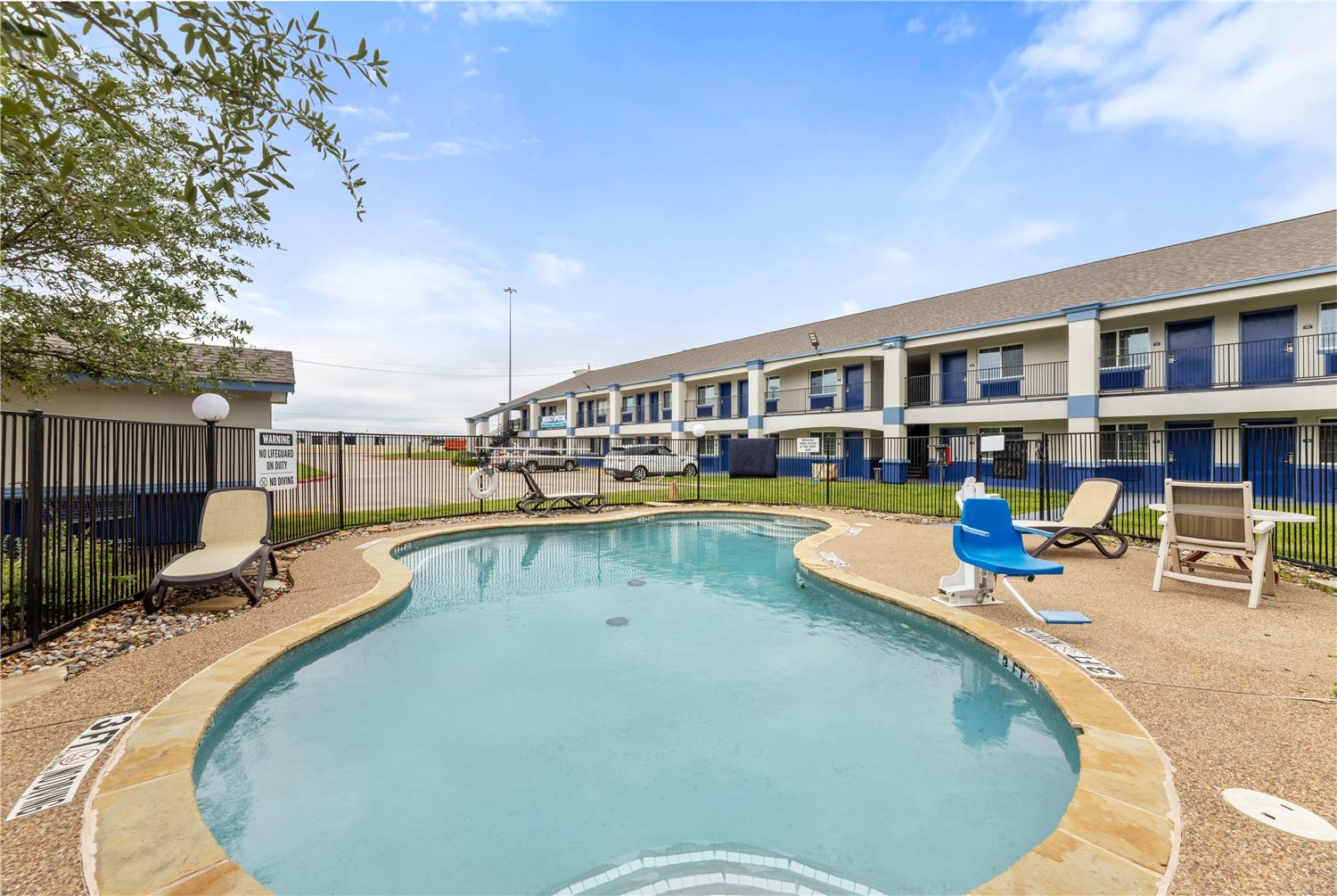 Days Inn by Wyndham McKinney 46/56