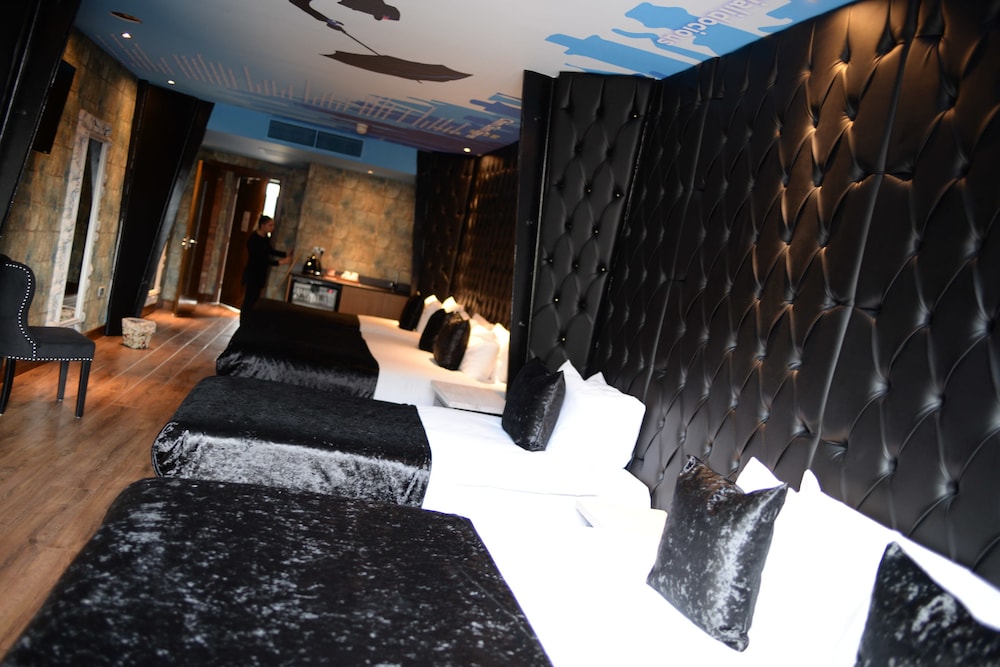 Arthouse Hotel 36/49