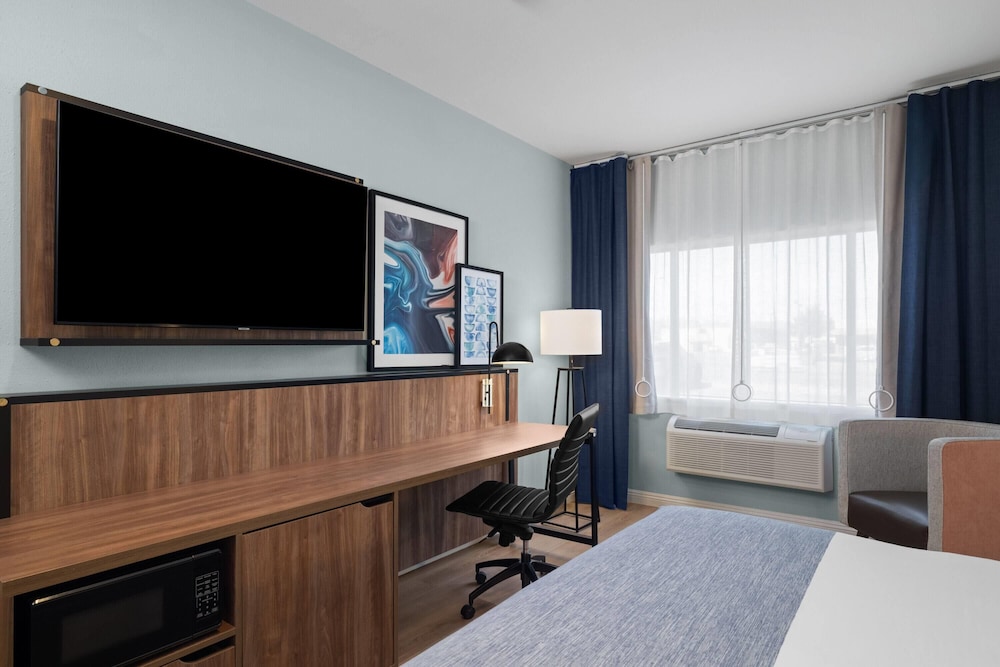 Wingate by Wyndham Farmington NM 44/59