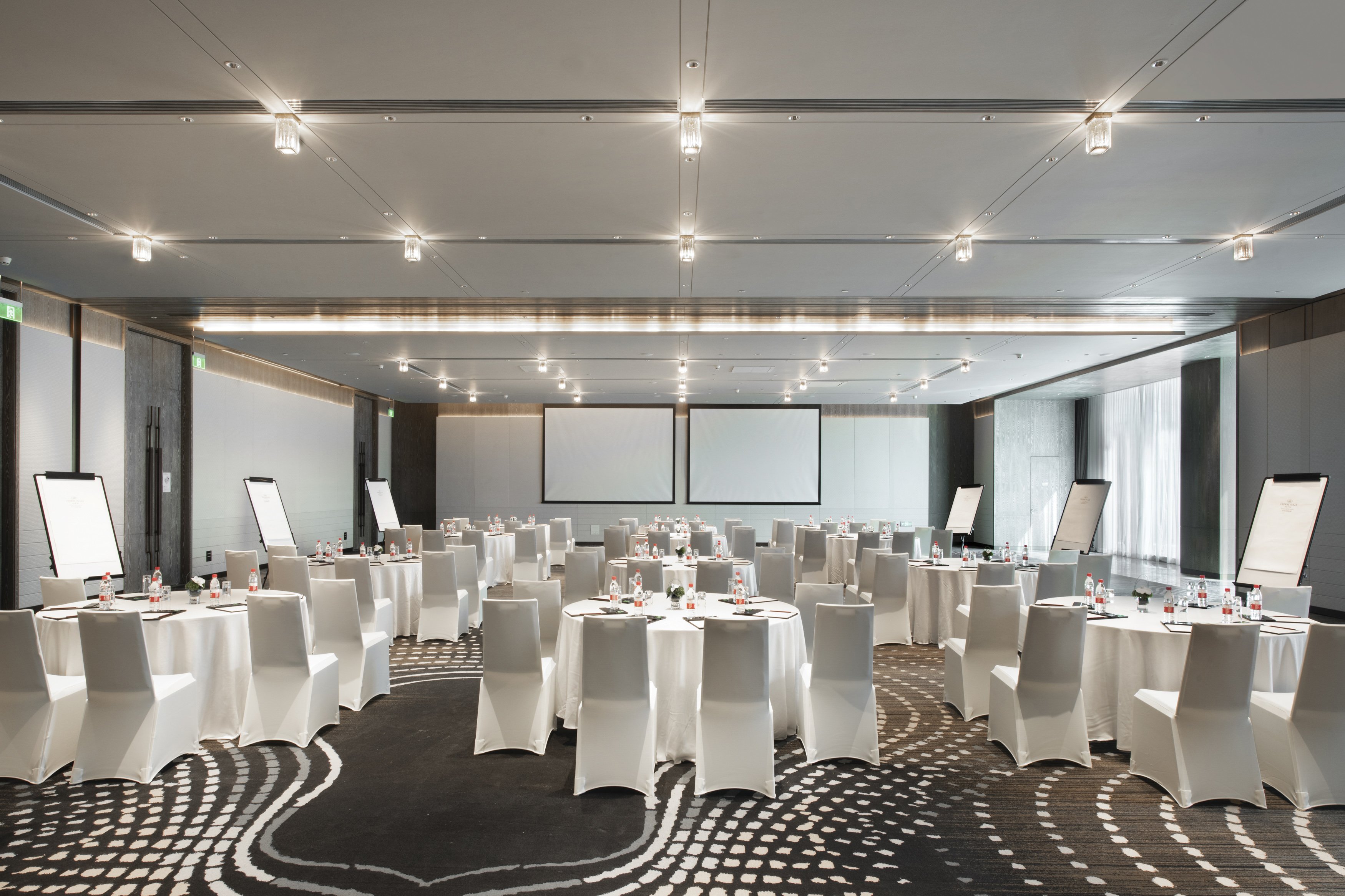 CROWNE PLAZA WUHAN OPTICS VALLEY 58/72