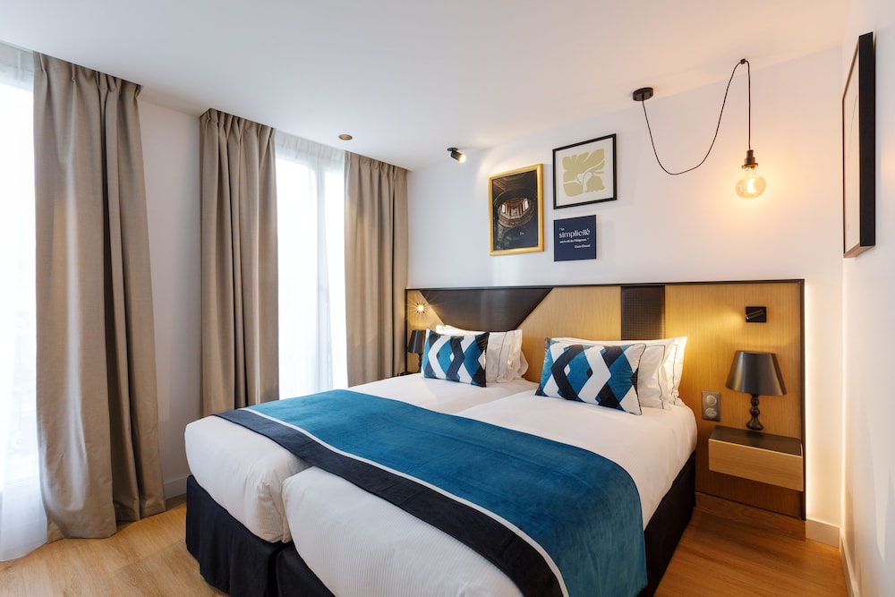 1 BEDROOM, SUPERIOR, TWIN BEDS