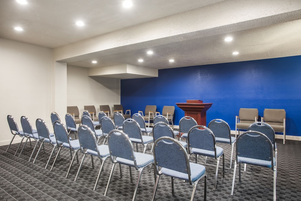 Days Inn By Wyndham College Park Airport Best Road 42/55