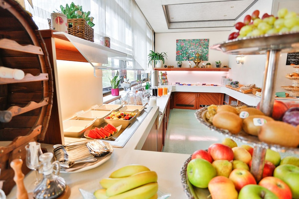Best Living Hotel Arotel 48/67
