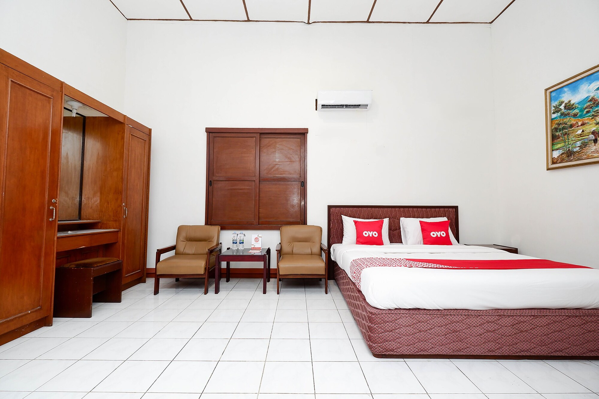 DELUXE, DOUBLE BED