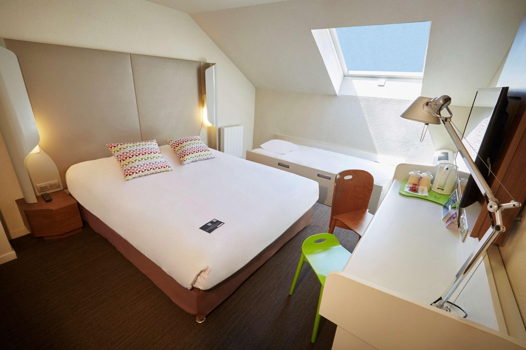Standard, Multiple Beds