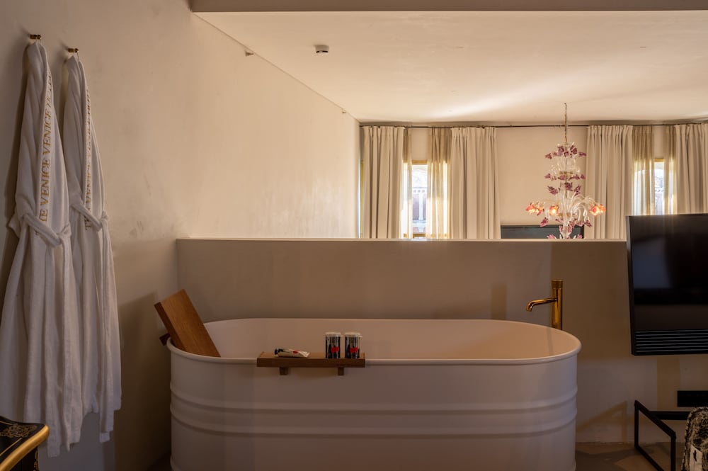 The Venice Venice Hotel 6/50