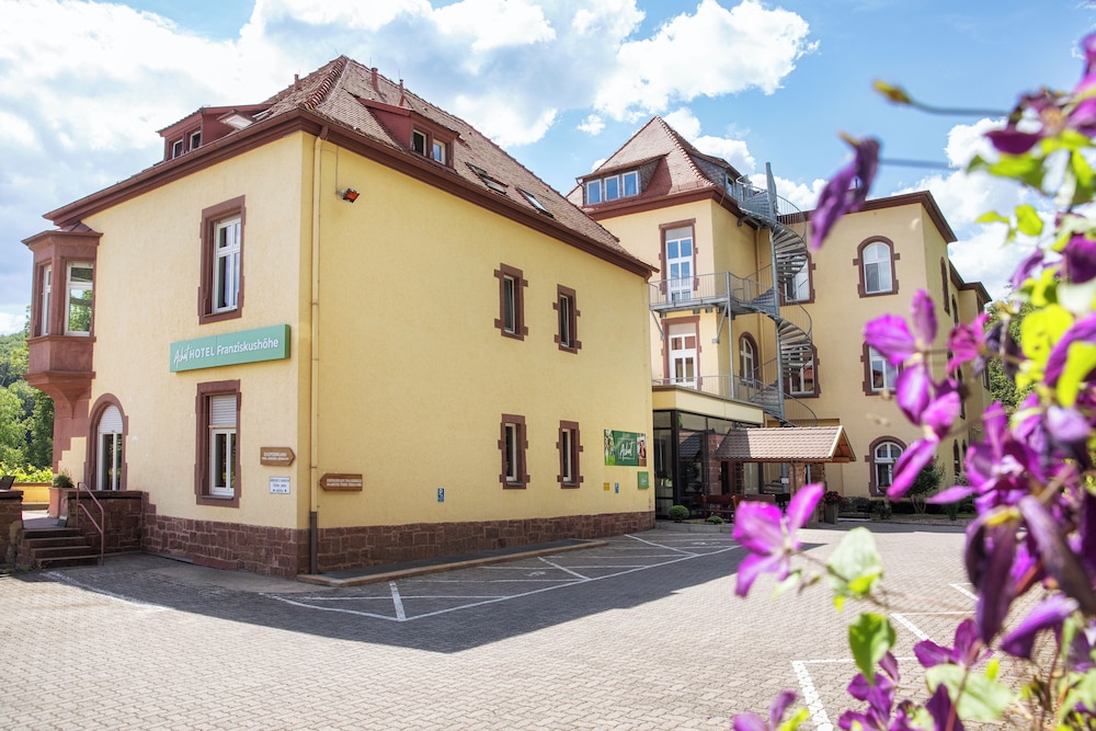 Roomingtons Franziskushohe Lohr 2/54
