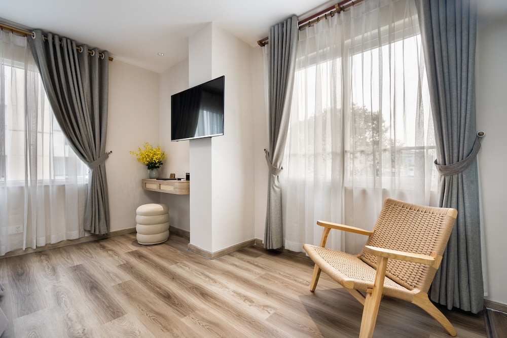Jovia Hotel 33/49