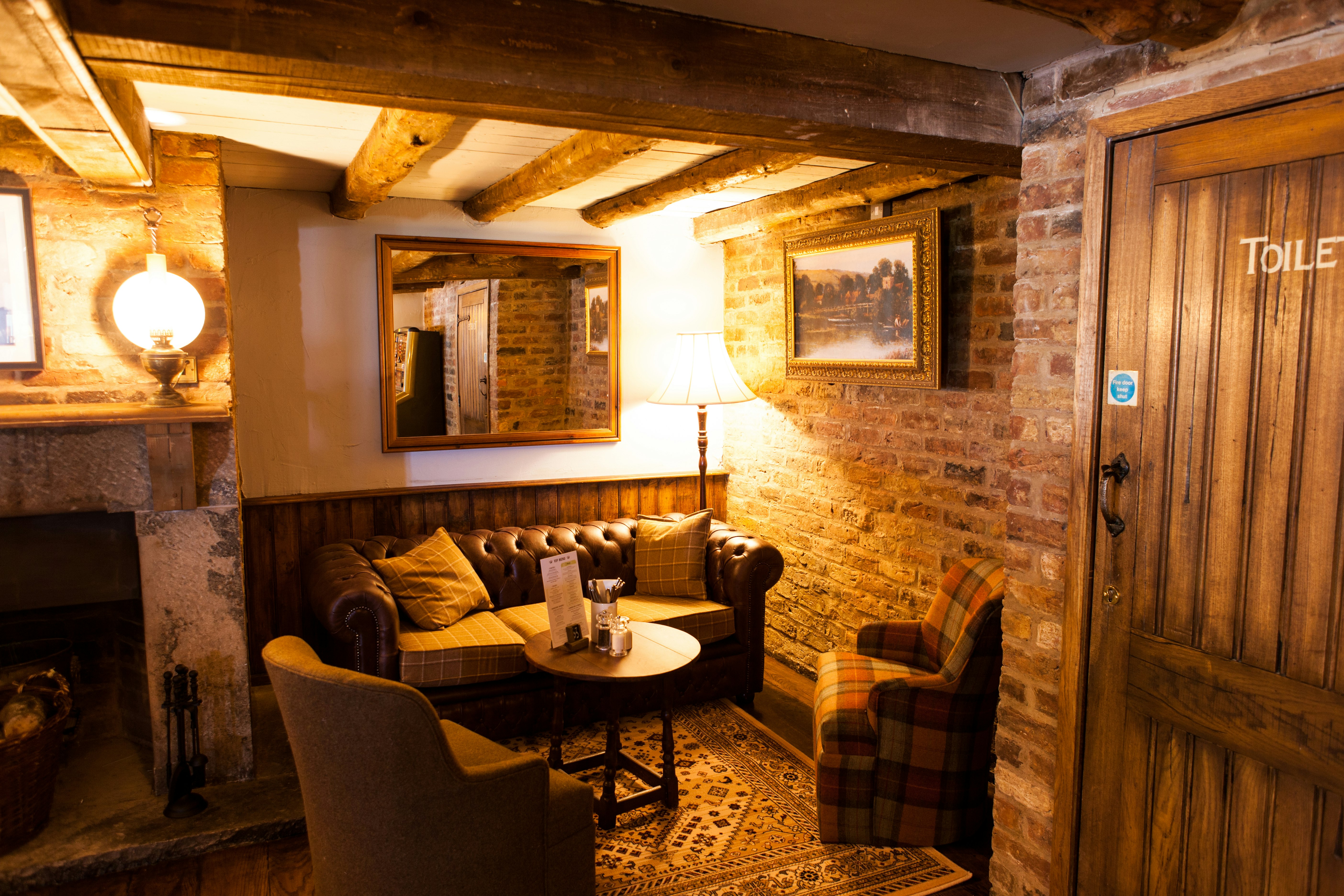 The Red Lion 33/46