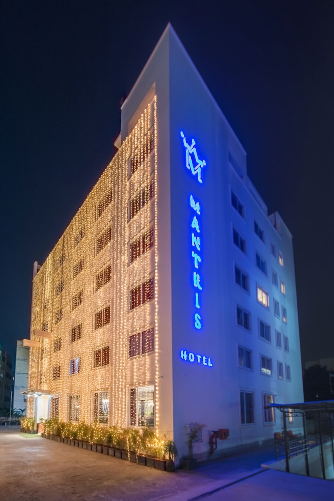 Mantris Hotel 1/22