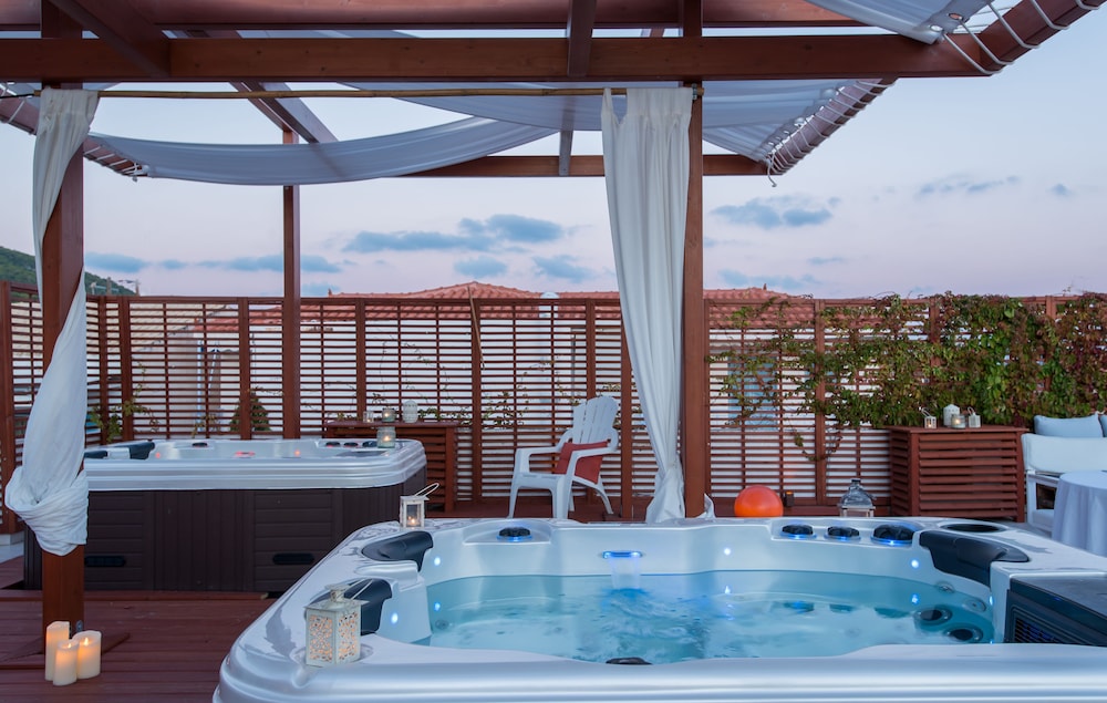 Oasis Beach Hotel Spa 44/76