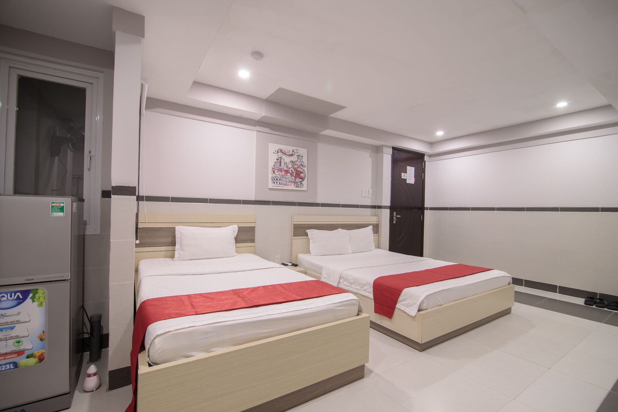 DELUXE, TWIN BEDS
