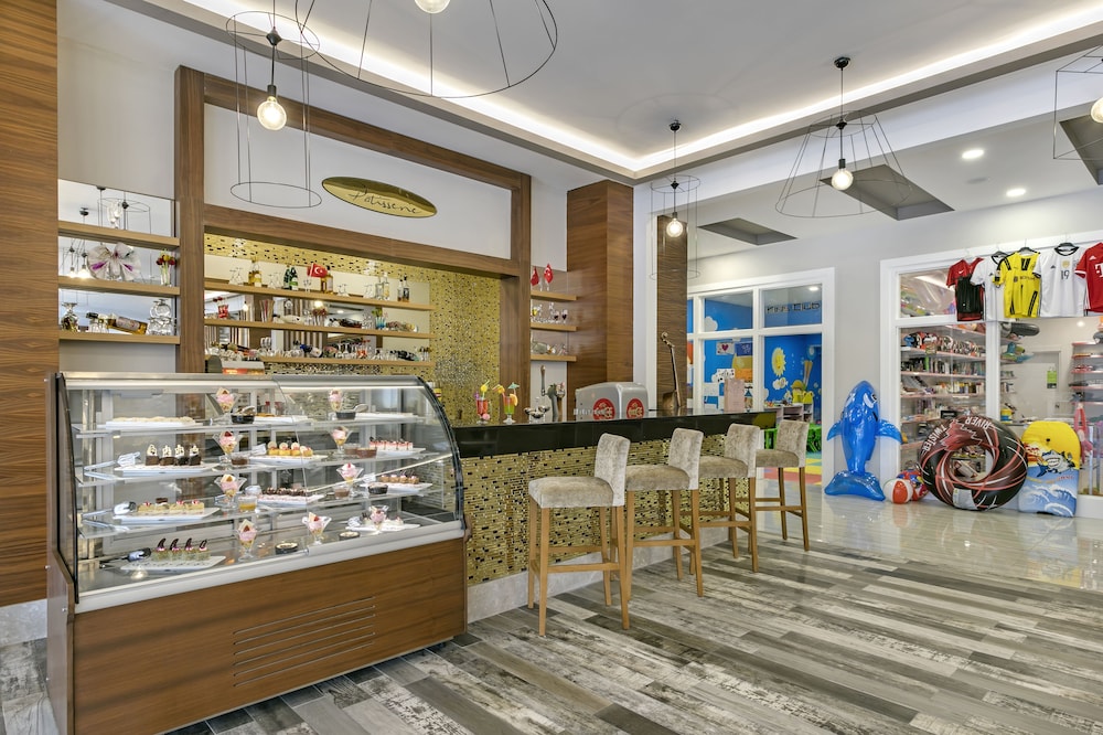 Glamour Resort Spa 15/70