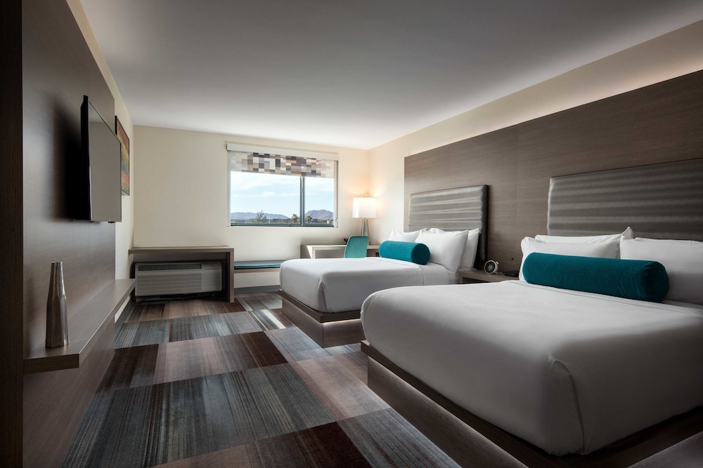 ALOFT, 2 DOUBLE BEDS