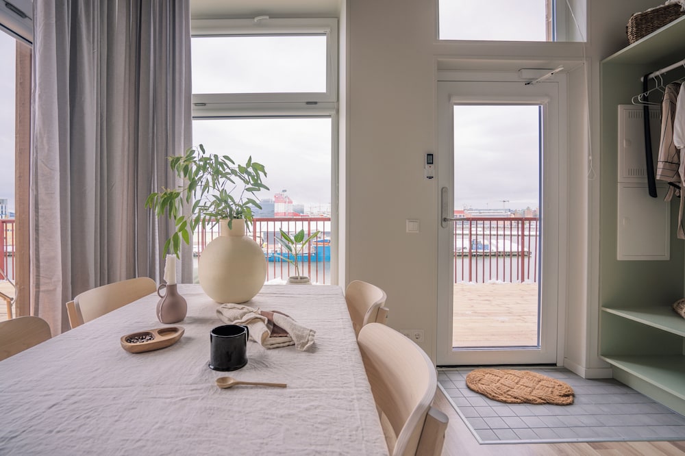 Waterfront Cabins 35/50