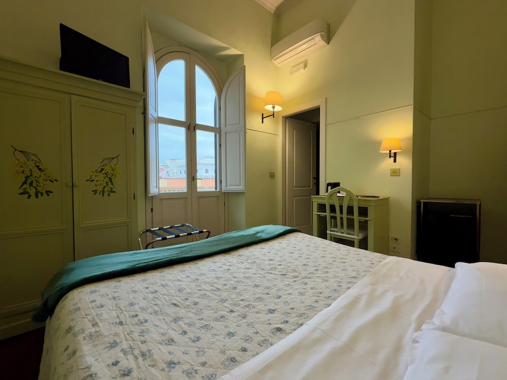 STANDARD, DOUBLE BED