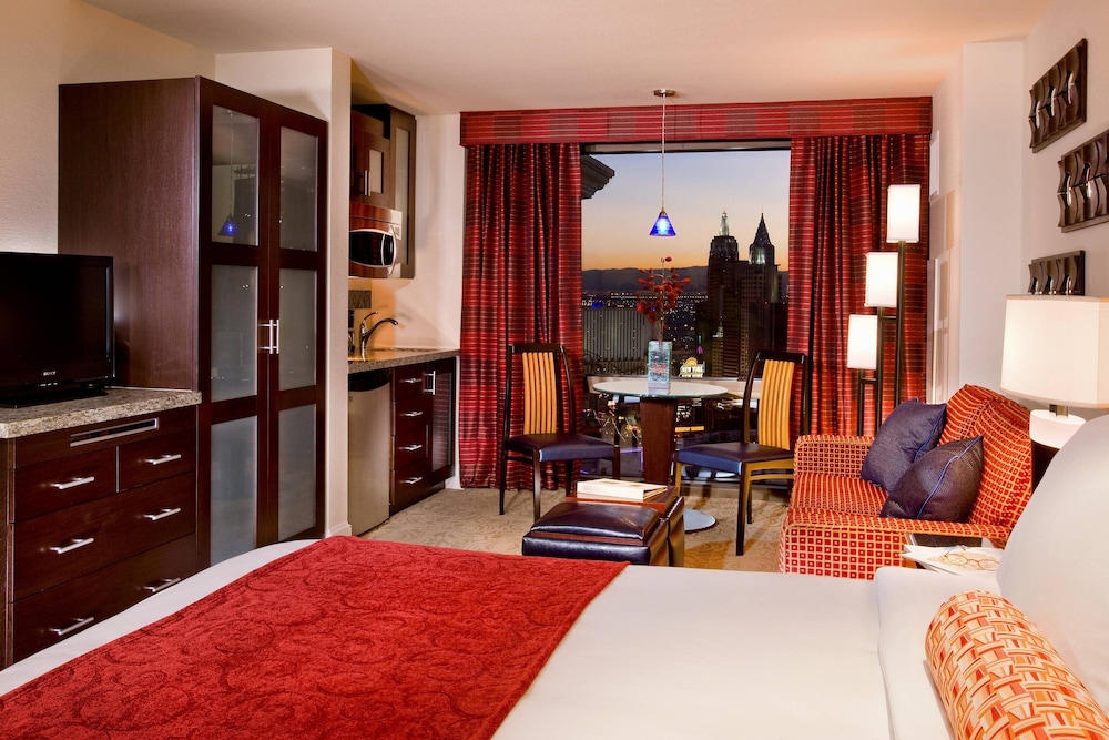 Marriott S Grand Chateau Hotel 15/35