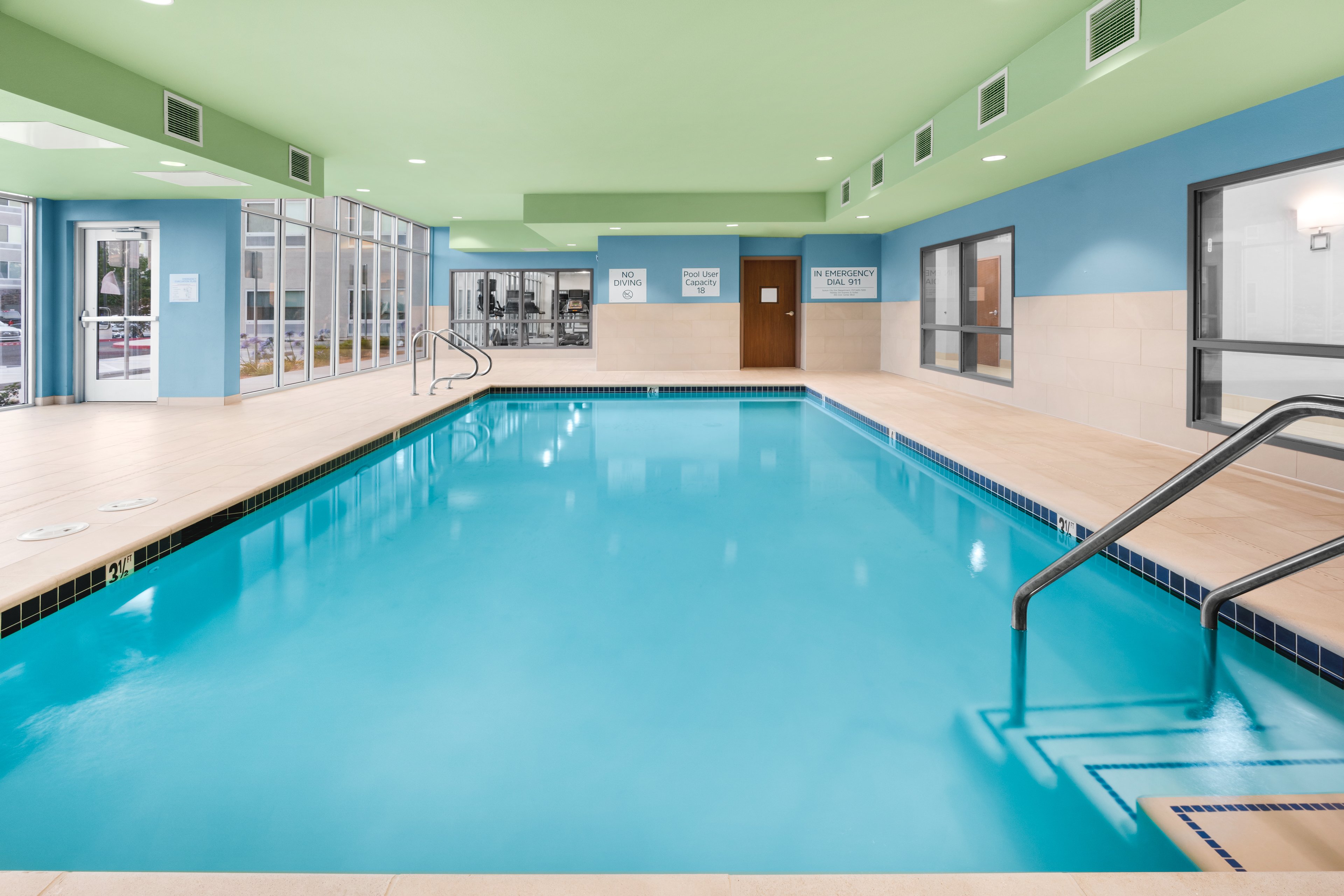 Holiday Inn Express & Suites Suisun City 31/70