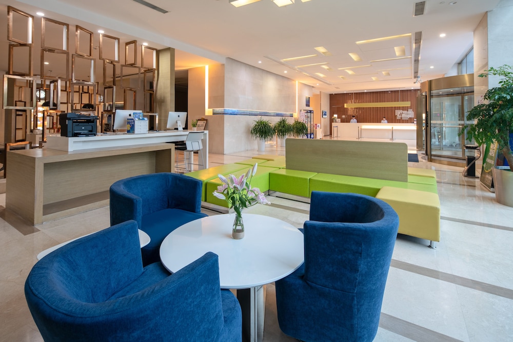Holiday Inn Express Luoyang City Center 11/72