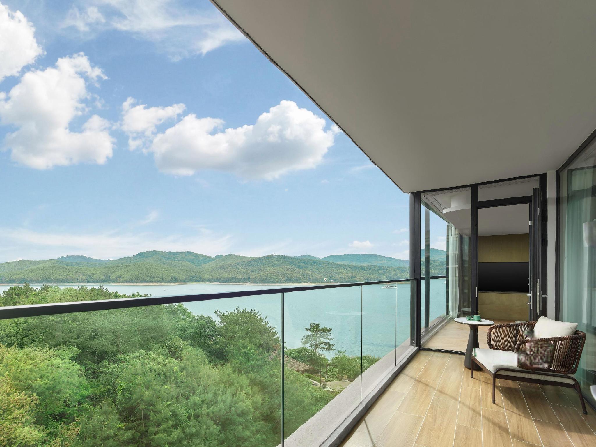 Hentique Resort & Spa 27/53