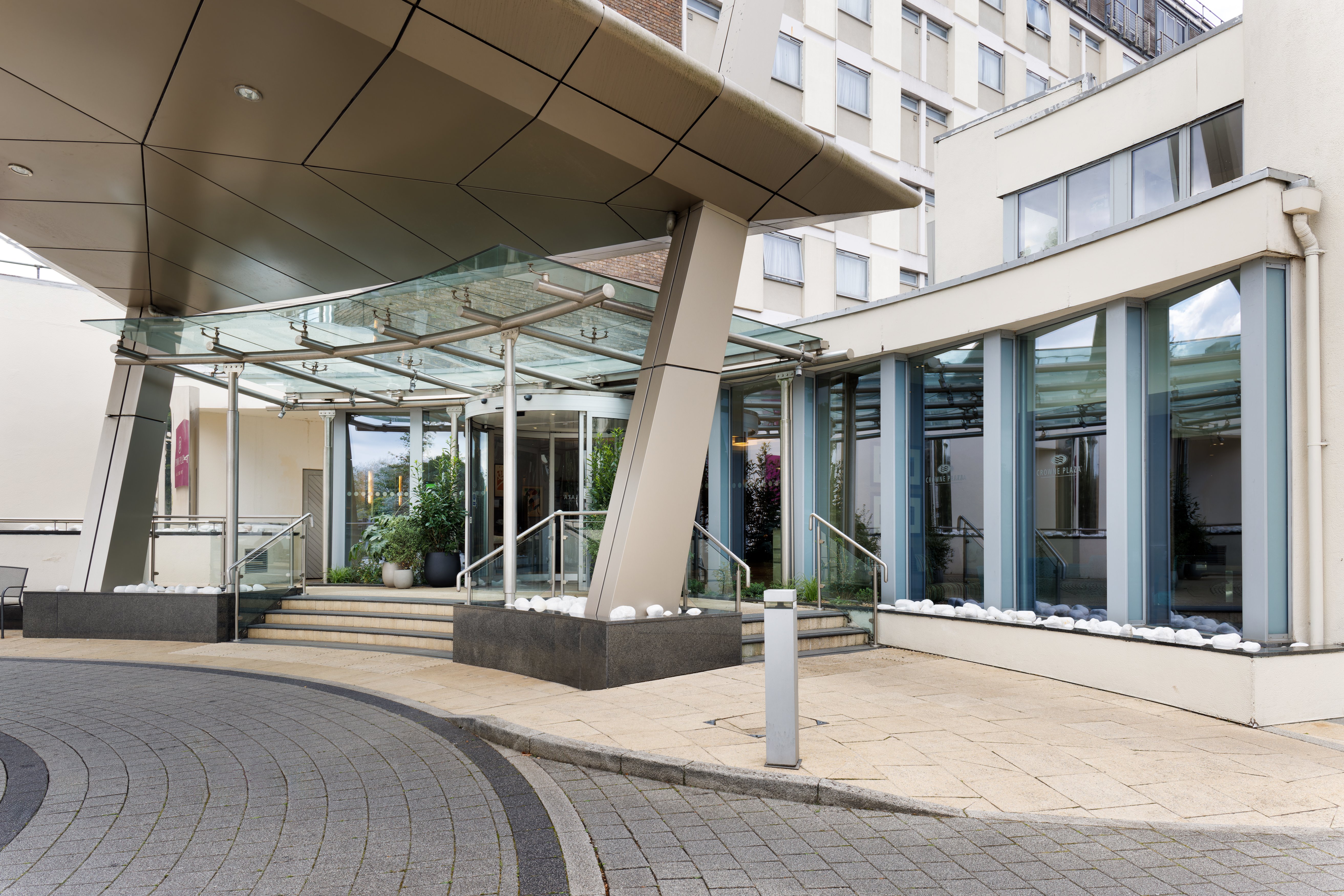 Crowne Plaza London Gatwick Airport 80/83