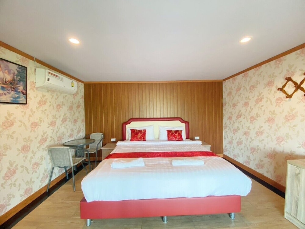 Golden Dragon Resort Kanchanaburi (ex Srisook Resort) 10/50