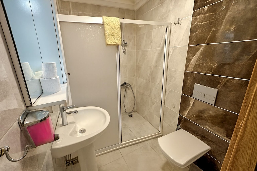 Biter Hotel 44/44