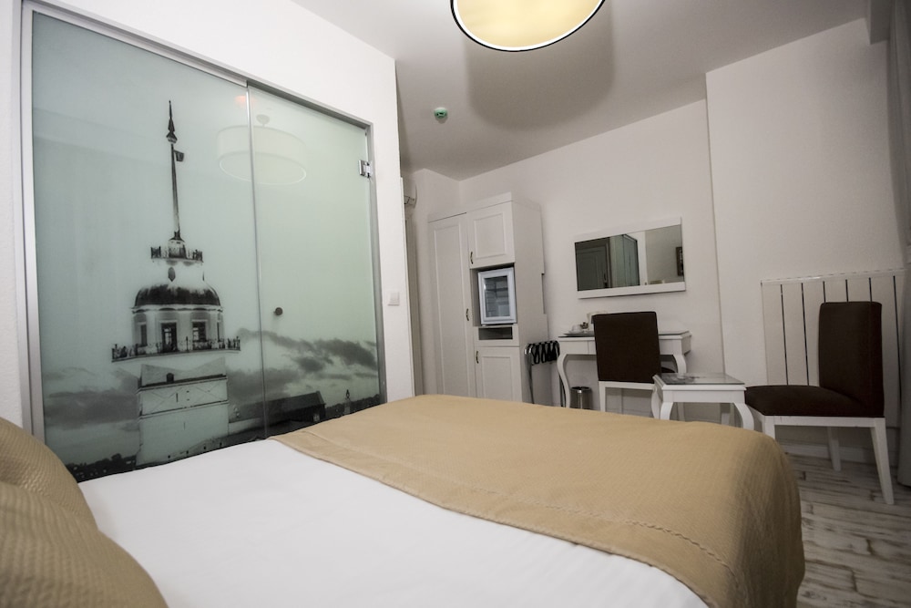 Antis Hotel 23/63