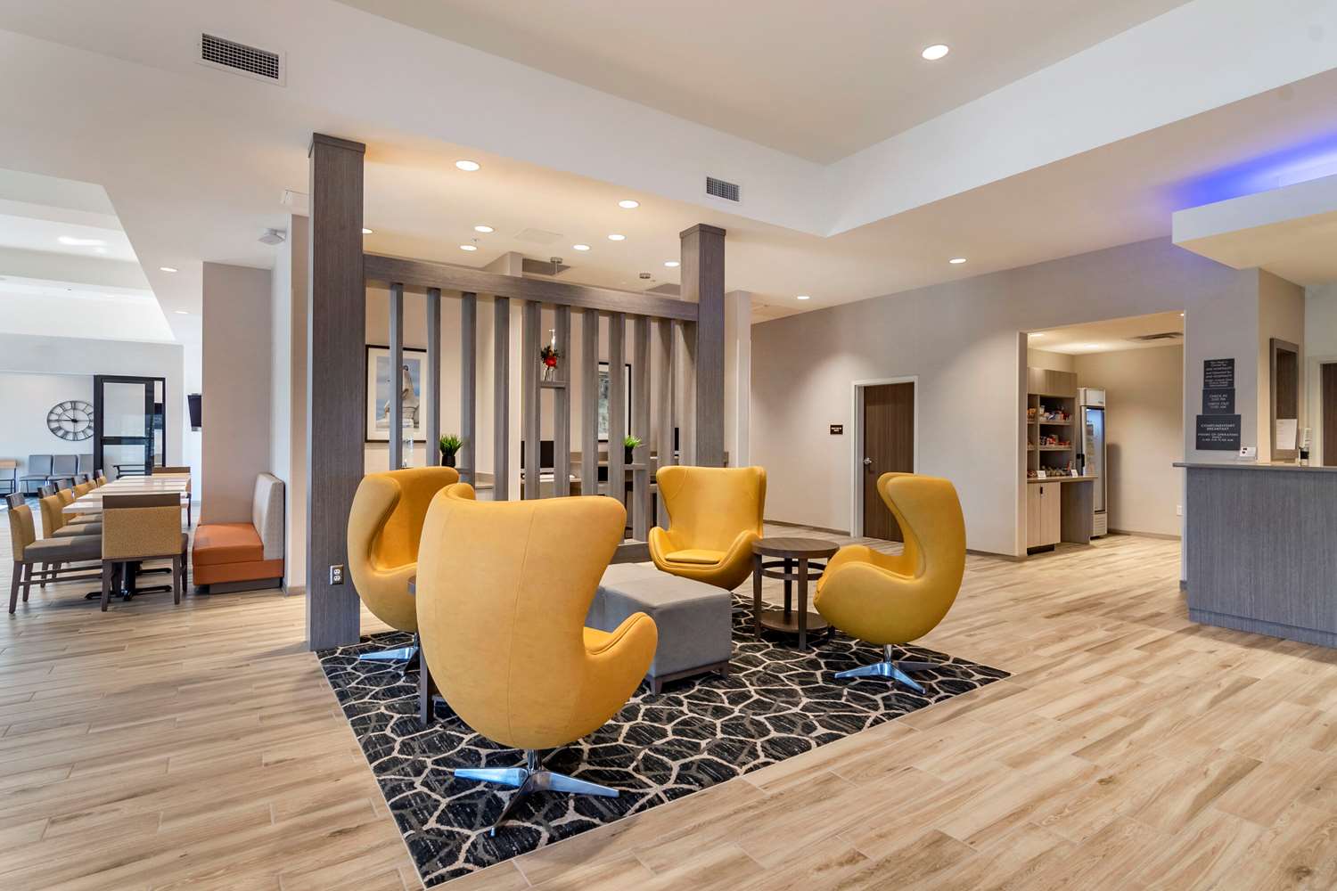 Comfort Suites Grandview - Kansas City 12/20