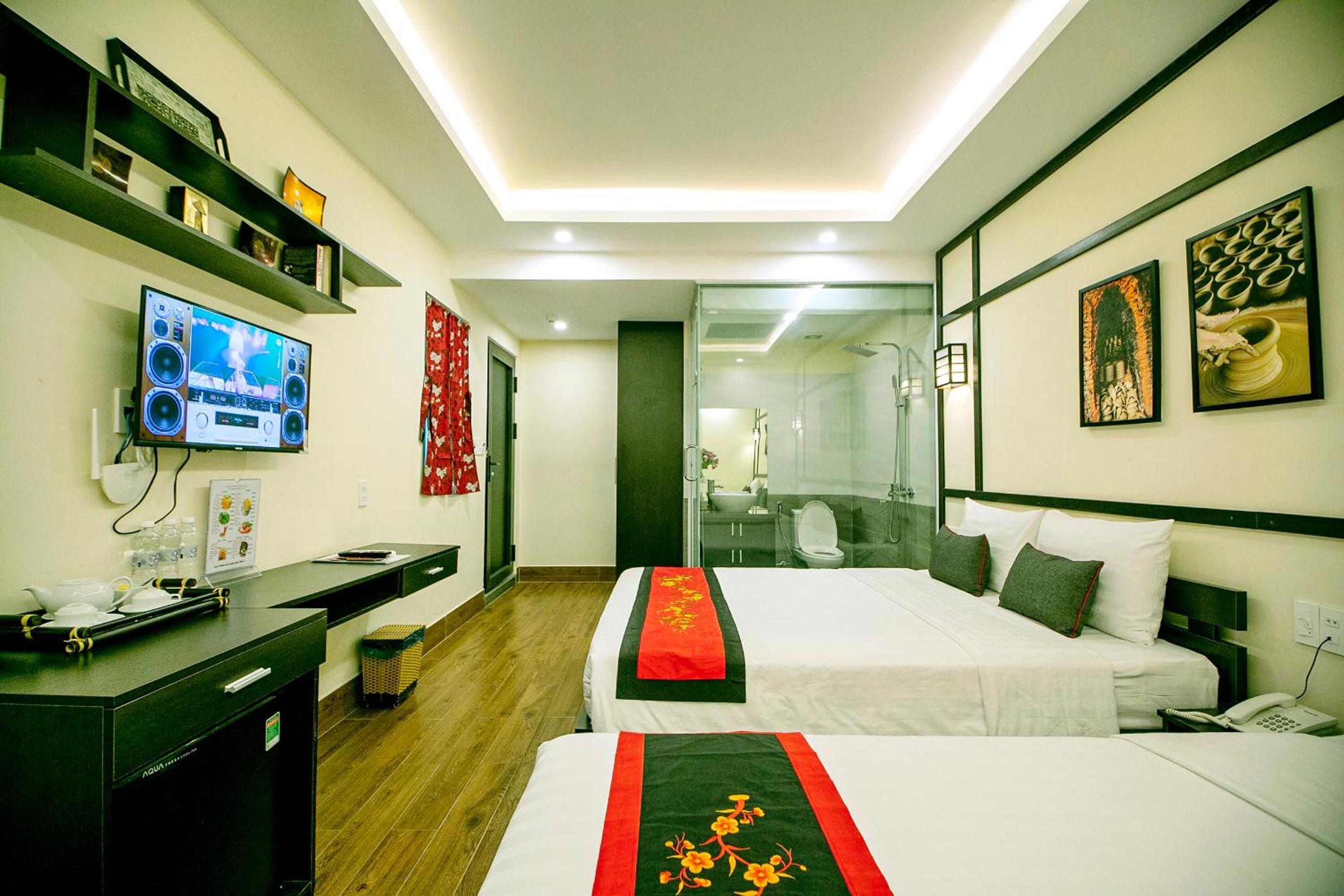 Superior, Triple, 1 Double and 1 Single Bed, No Balcony
