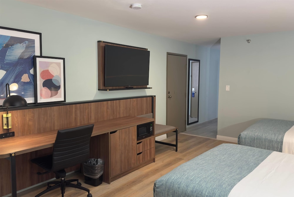 Wingate by Wyndham Farmington NM 43/59