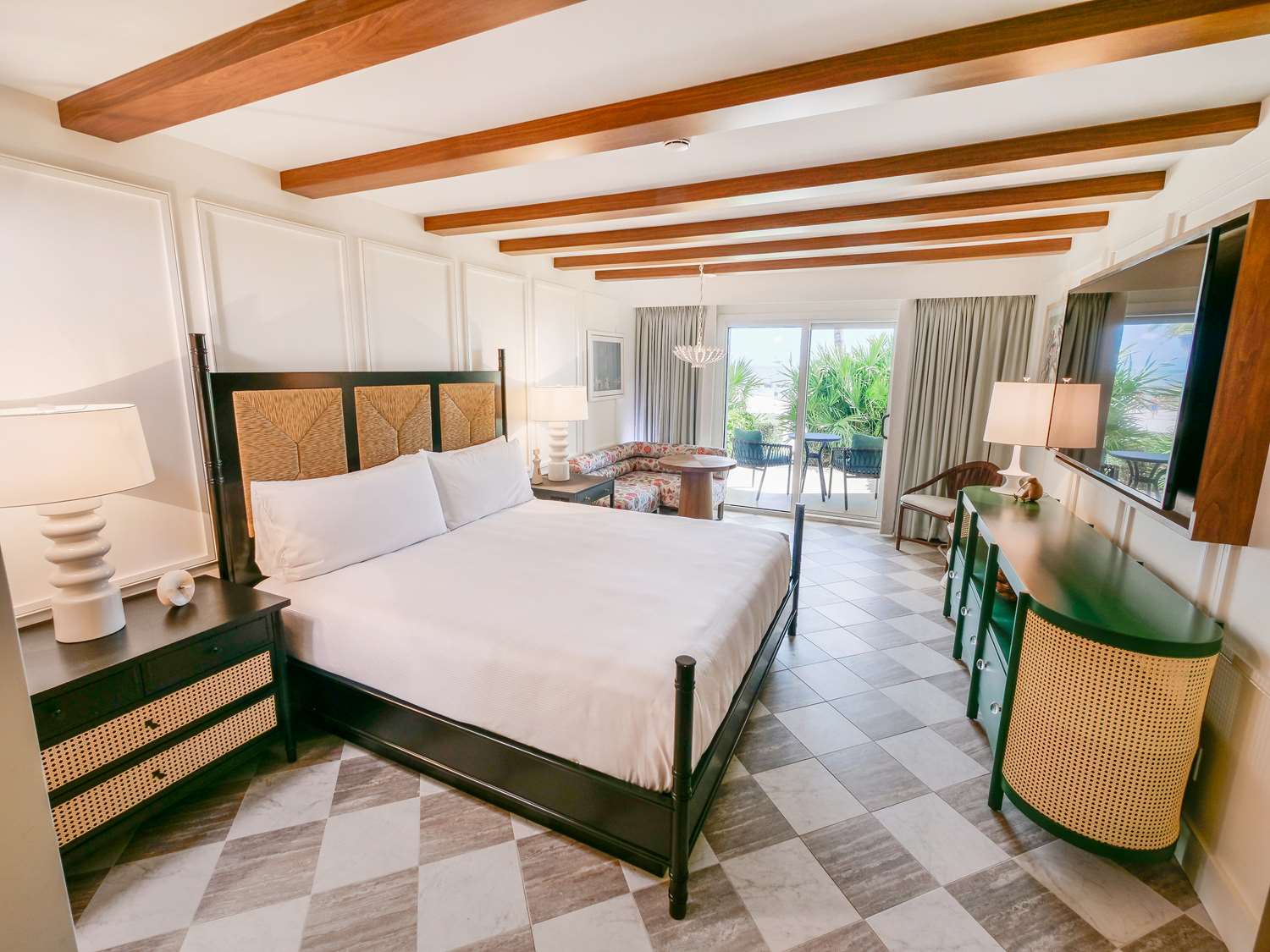 SUITE, KING BED, KEY WEST VIEW, BALCONY