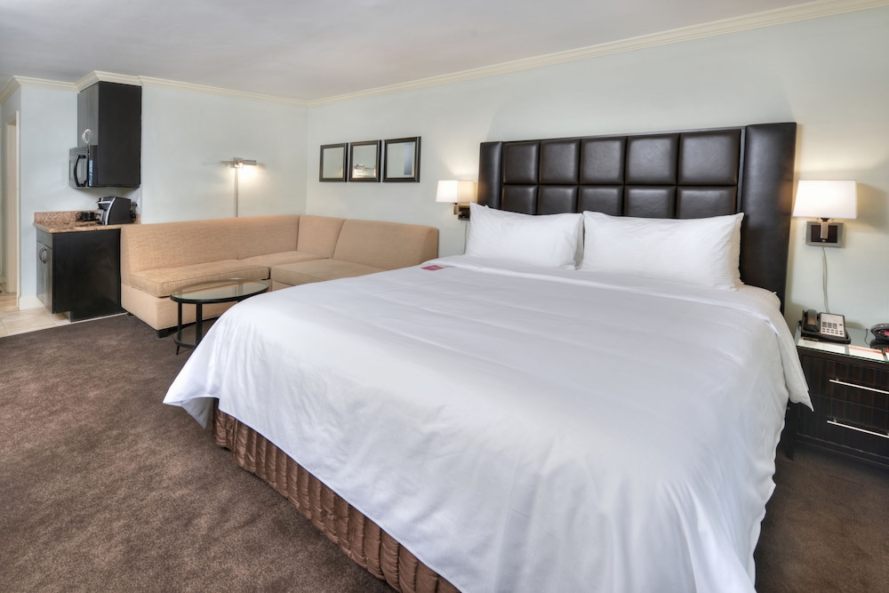 Crowne Plaza Downtown Orlando 24/79