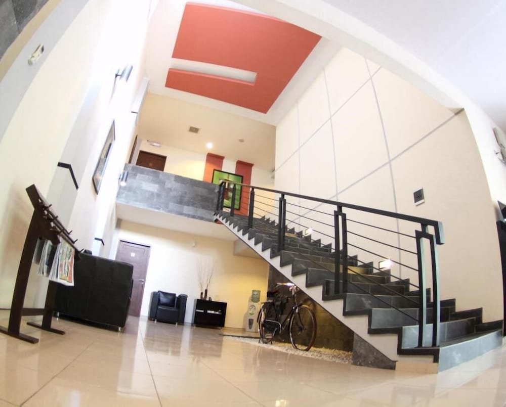 Puri Chorus Hotel 22/57