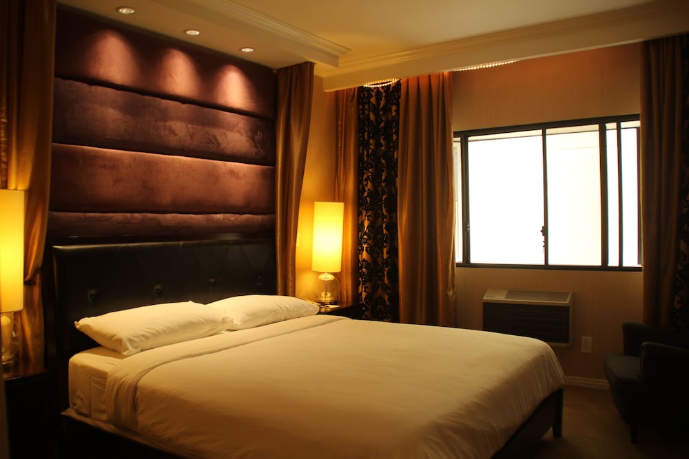 Garden Suite Hotel 25/56