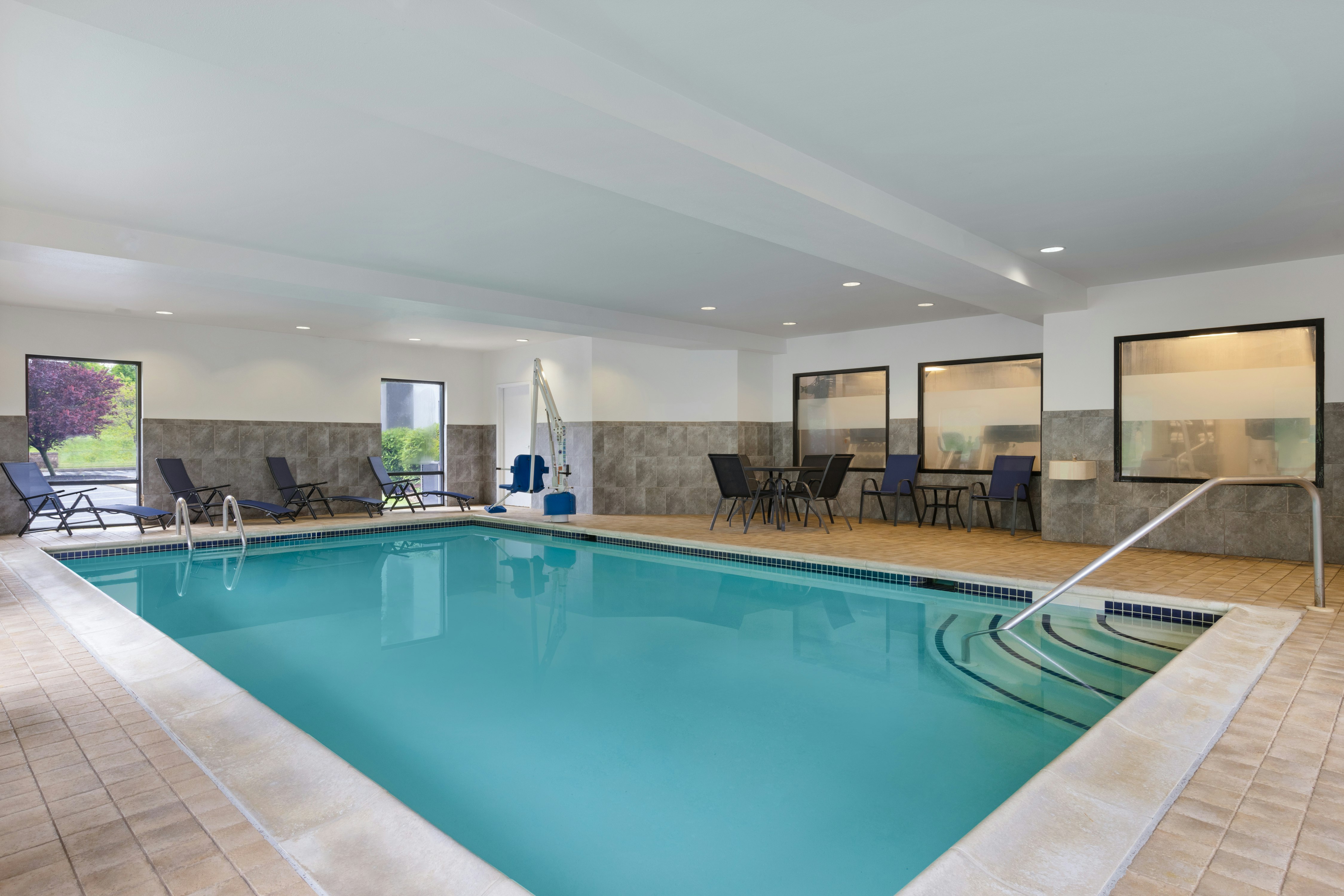 Hampton Inn and Suites Harrisburg/North 32/55
