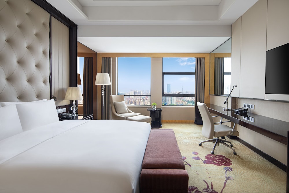 Hilton Nanjing 44/98