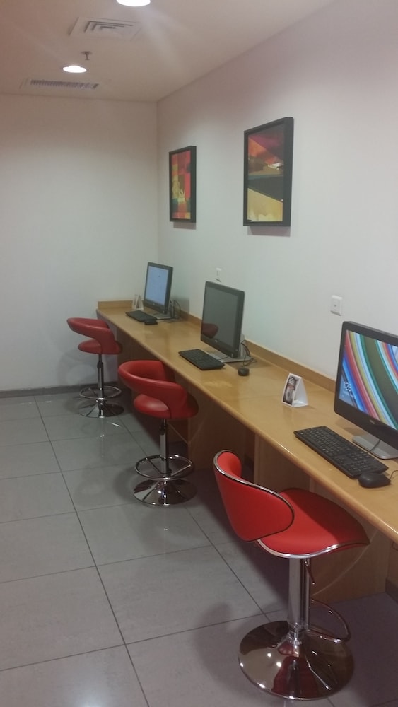 Ibis Sharq 57/68