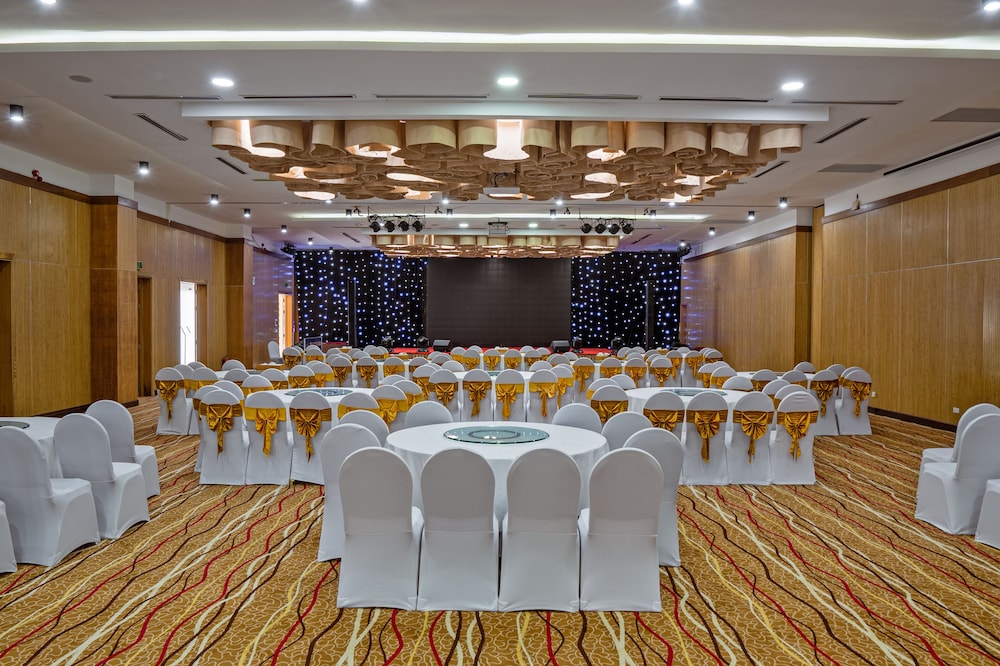 Royal Lotus Hotel Danang 59/69