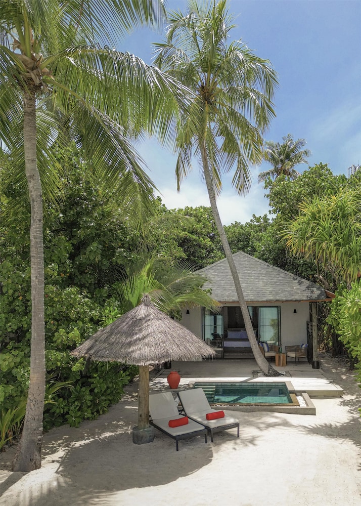 NH Collection Maldives Havodda Resort 72/81