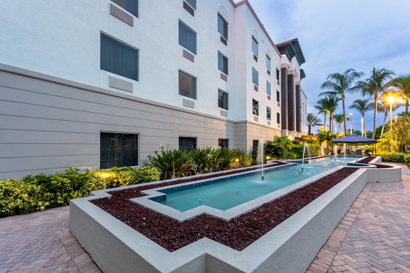 Hampton Inn and Suites Wellington 44/44