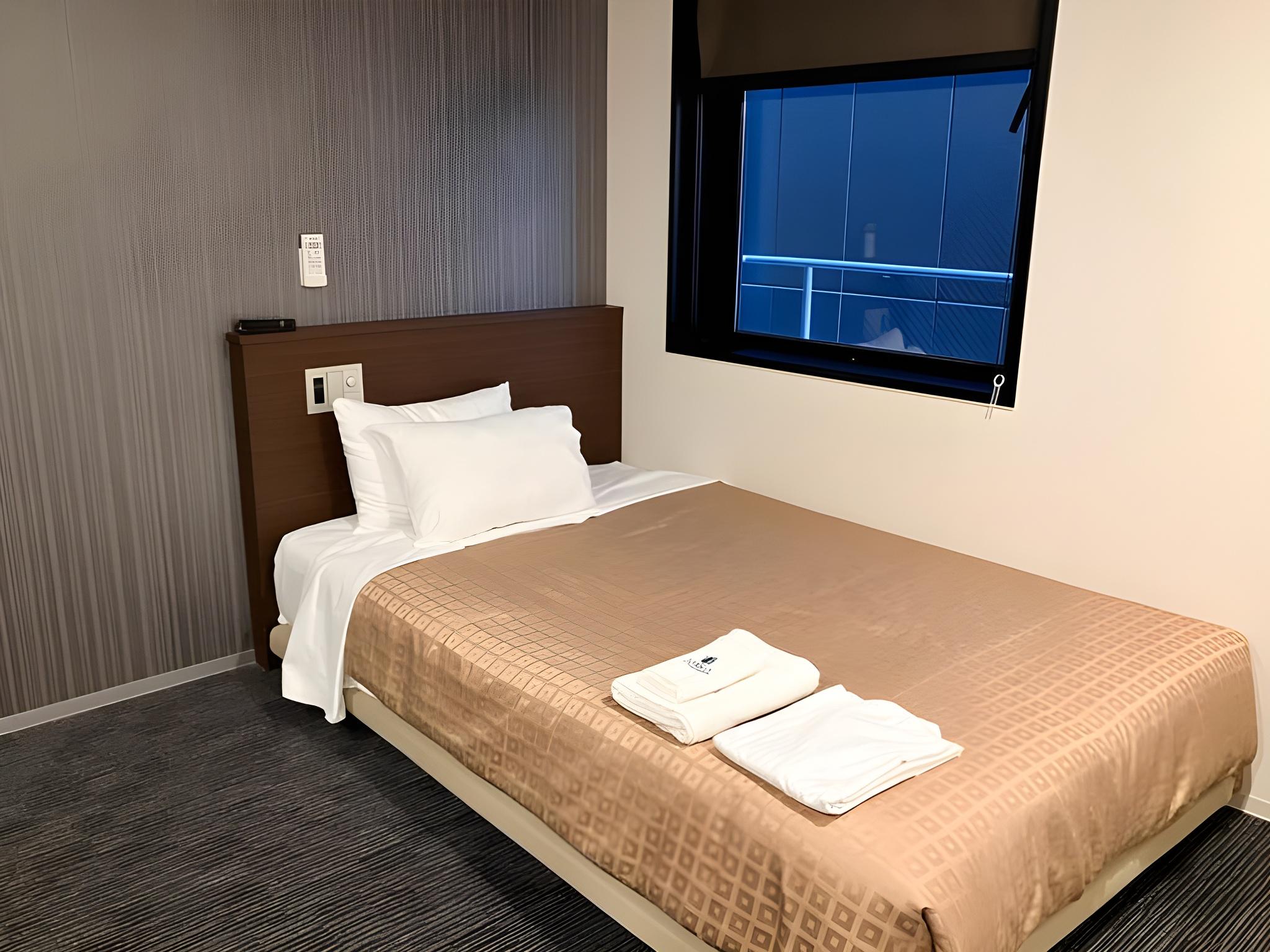 Semi Room, Standard, Semi Double Bed