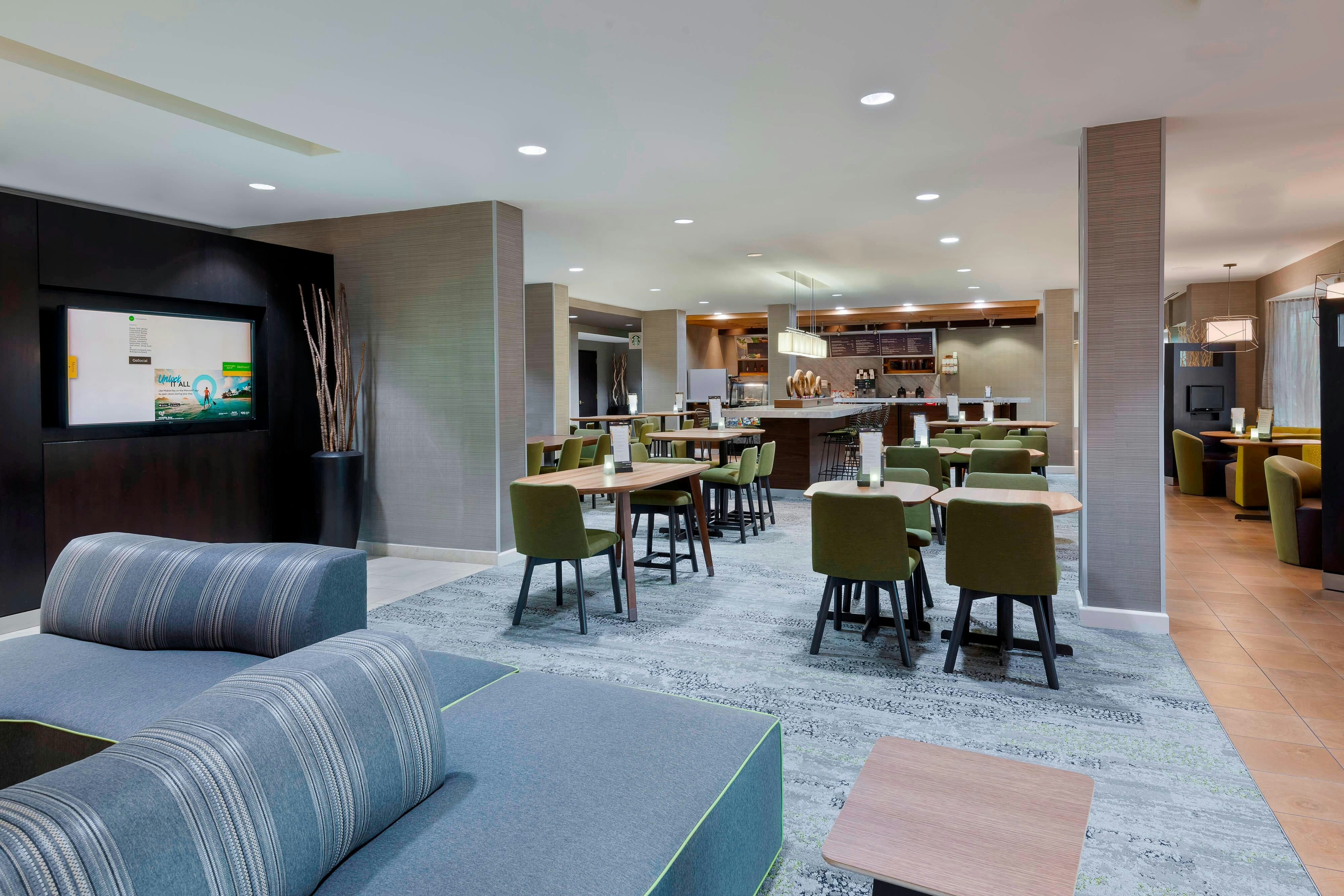 Courtyard by Marriott Tampa Downtown 5/19