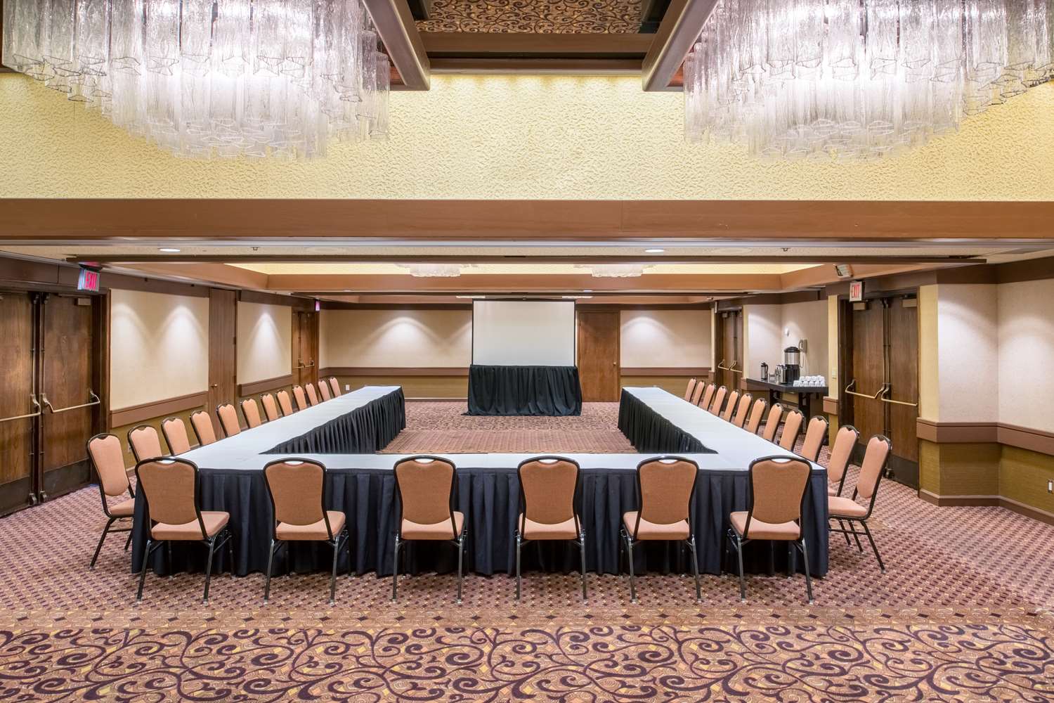 Red Lion Hotel Pasco Airport & Conference Center 50/53