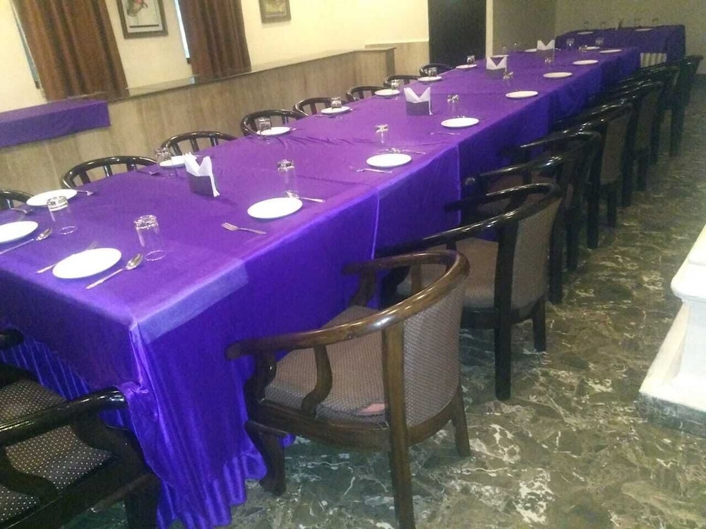 Hotel Rudra Continental 37/47
