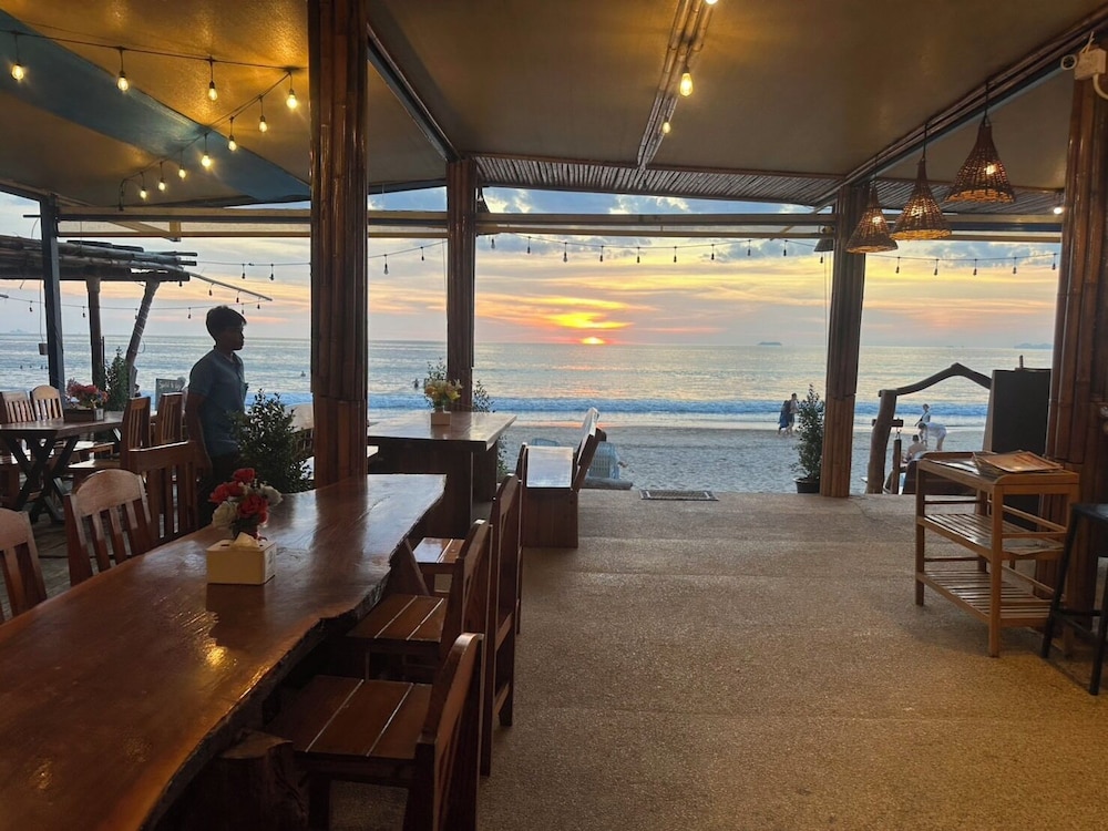 Lanta Island Resort 51/69