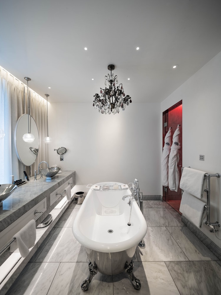 SUITE, TERRACE