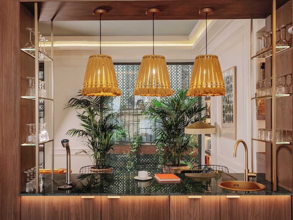 Hotel Zelie Champs-Elysees in PARIS